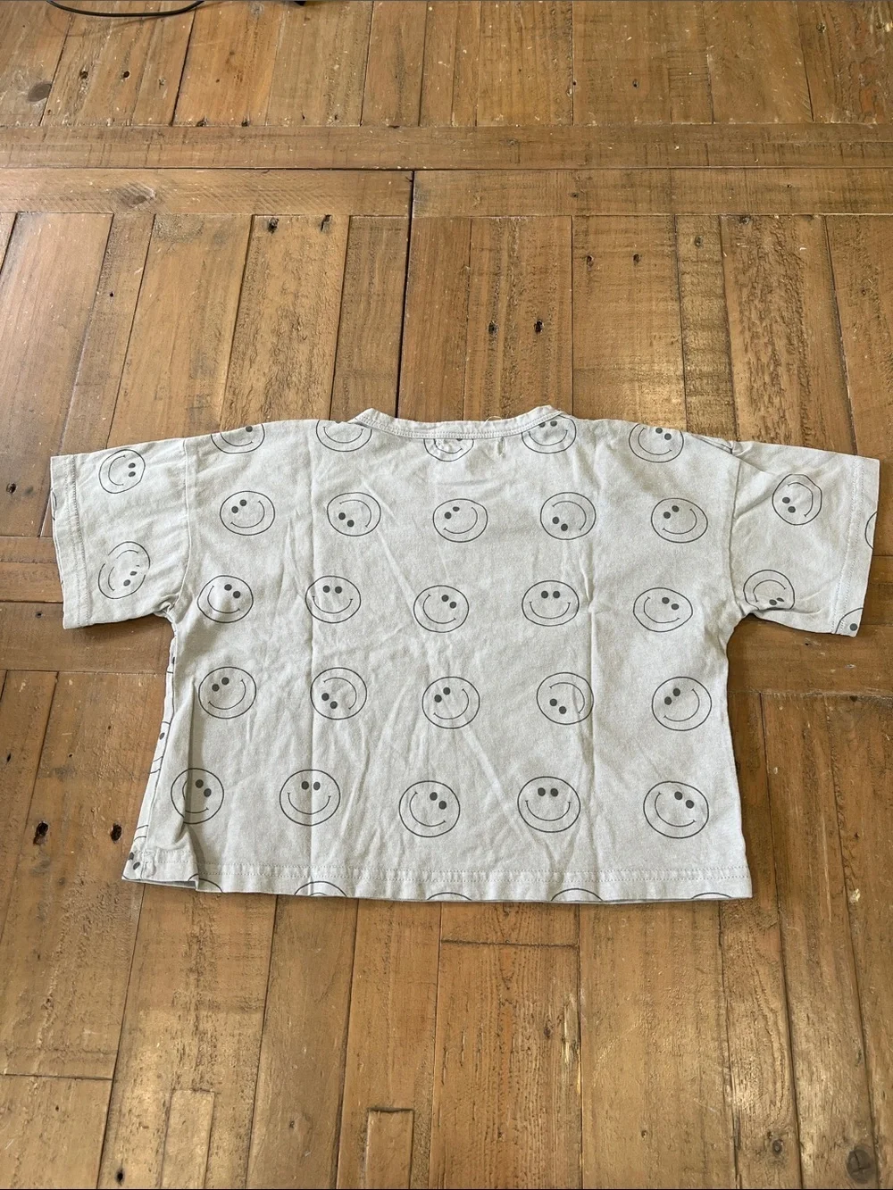 Indy & pippa gray smiley face print top and shorts set 3T